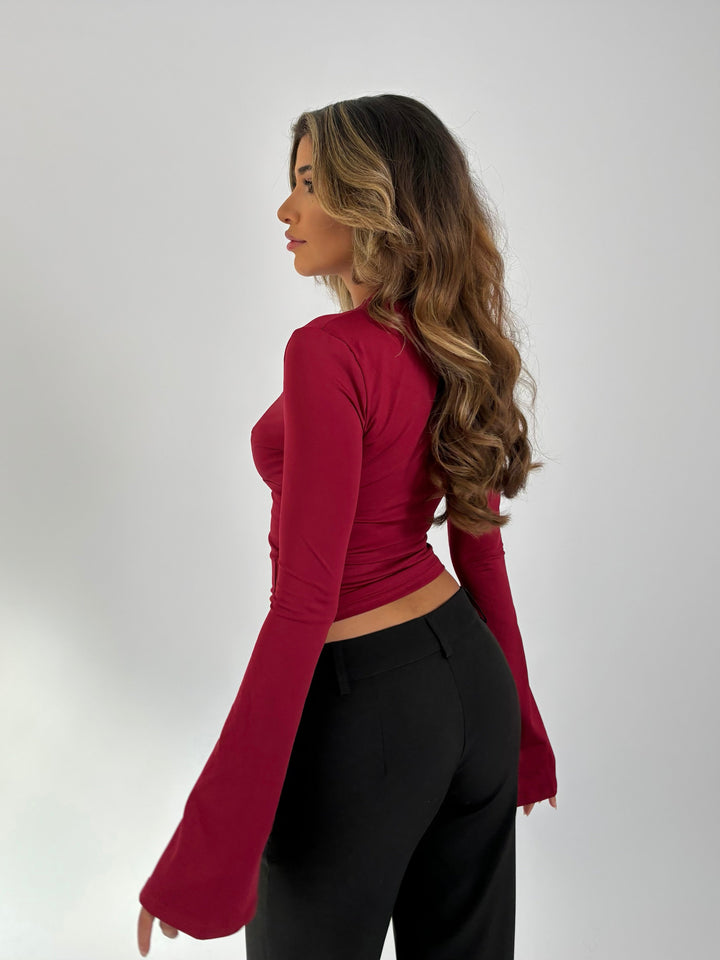 DELACROIX | NORDIQUE CHIC HAUT EN DENTELLE